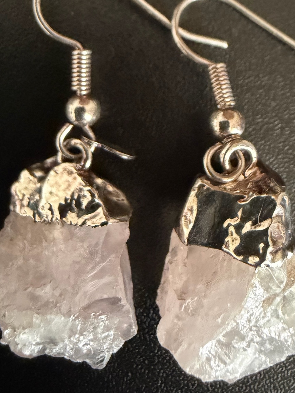 STUDIO BARSE RHODIUM PLATED BRONZE RAW ROSE QUARTZ DANGLE EARRINGS BR TAG 1.5”